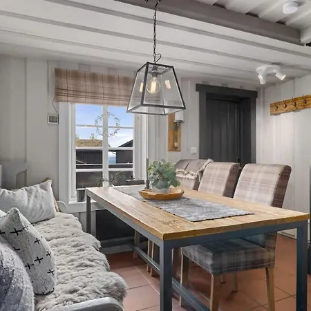 Ski-in Out Timber With Sauna * Trysil