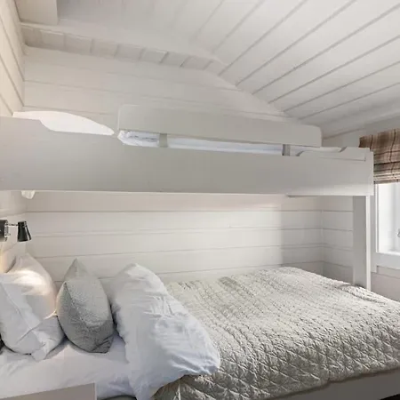 Feriehus Ski-in Out Timber With Sauna *